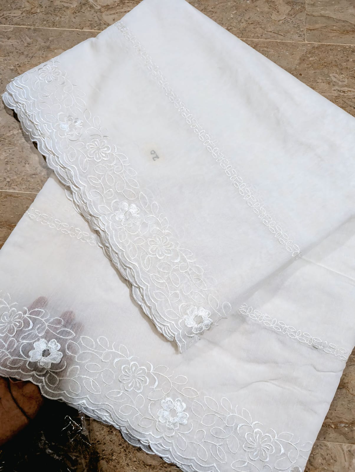 White Voile Lawn Scallop Dupatta with White Viscose Embroidery – Dyeable