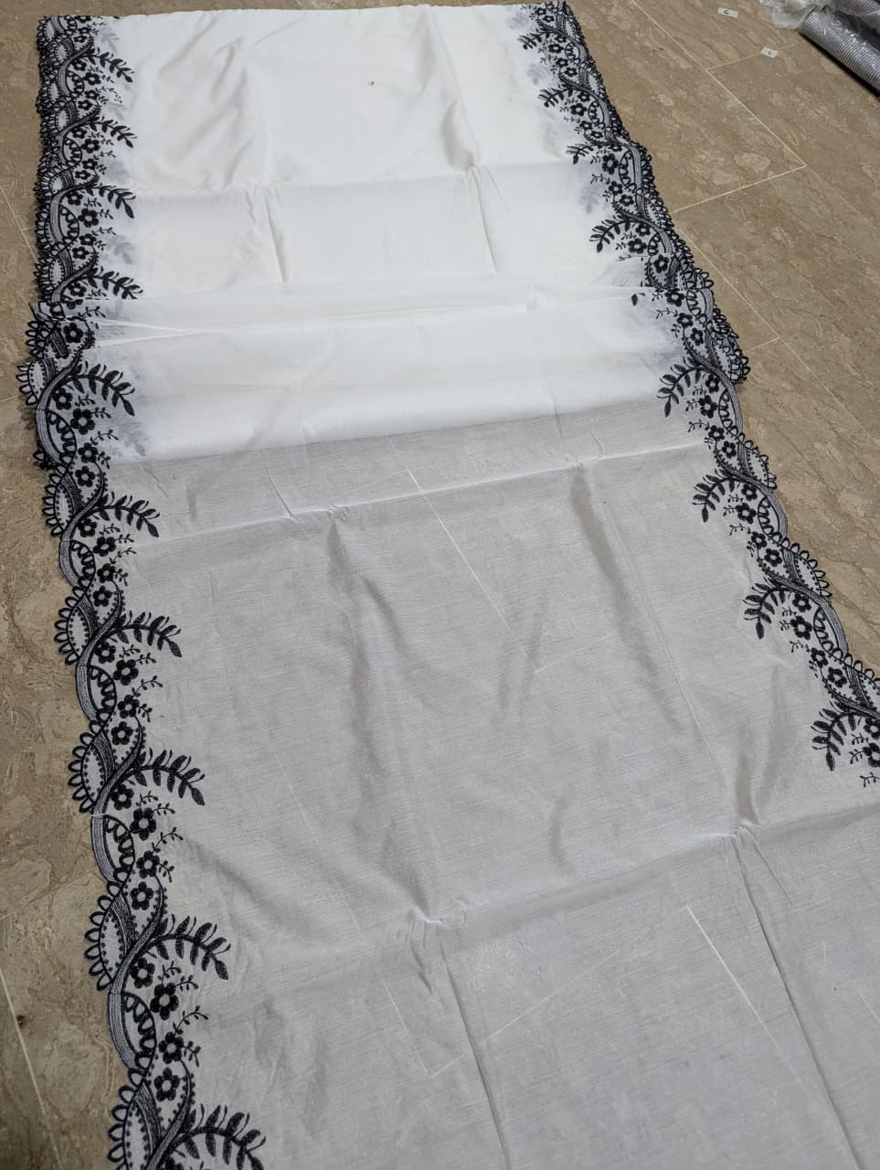 Voile Lawn Scalloped Dupatta with Black Embroidery – Badar and Sons #208