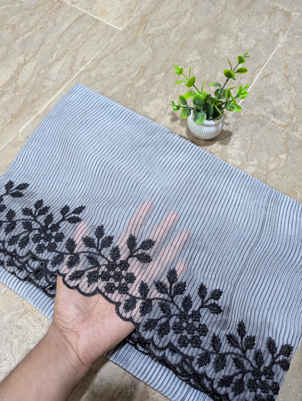 Dyeable White Black Self Lining Organza Scallop Dupatta with Black Embroidery