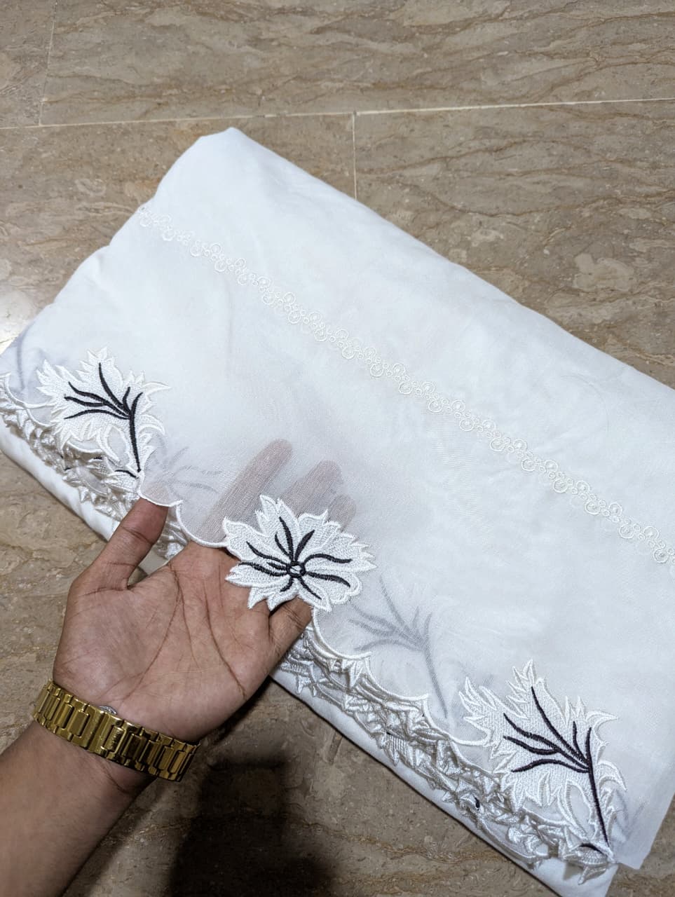 White Voile Lawn Scallop Dupatta with White & Black Two-Tone Embroidery – Dyeable