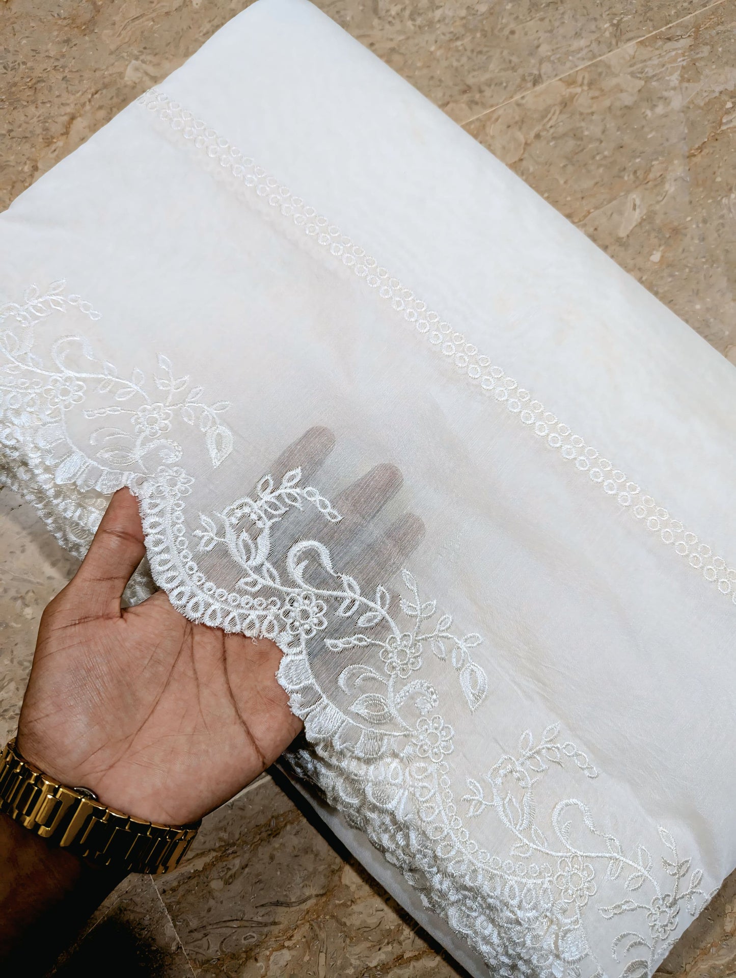 White Voile Lawn Scallop Dupatta with White Viscose Embroidery – Dyeable