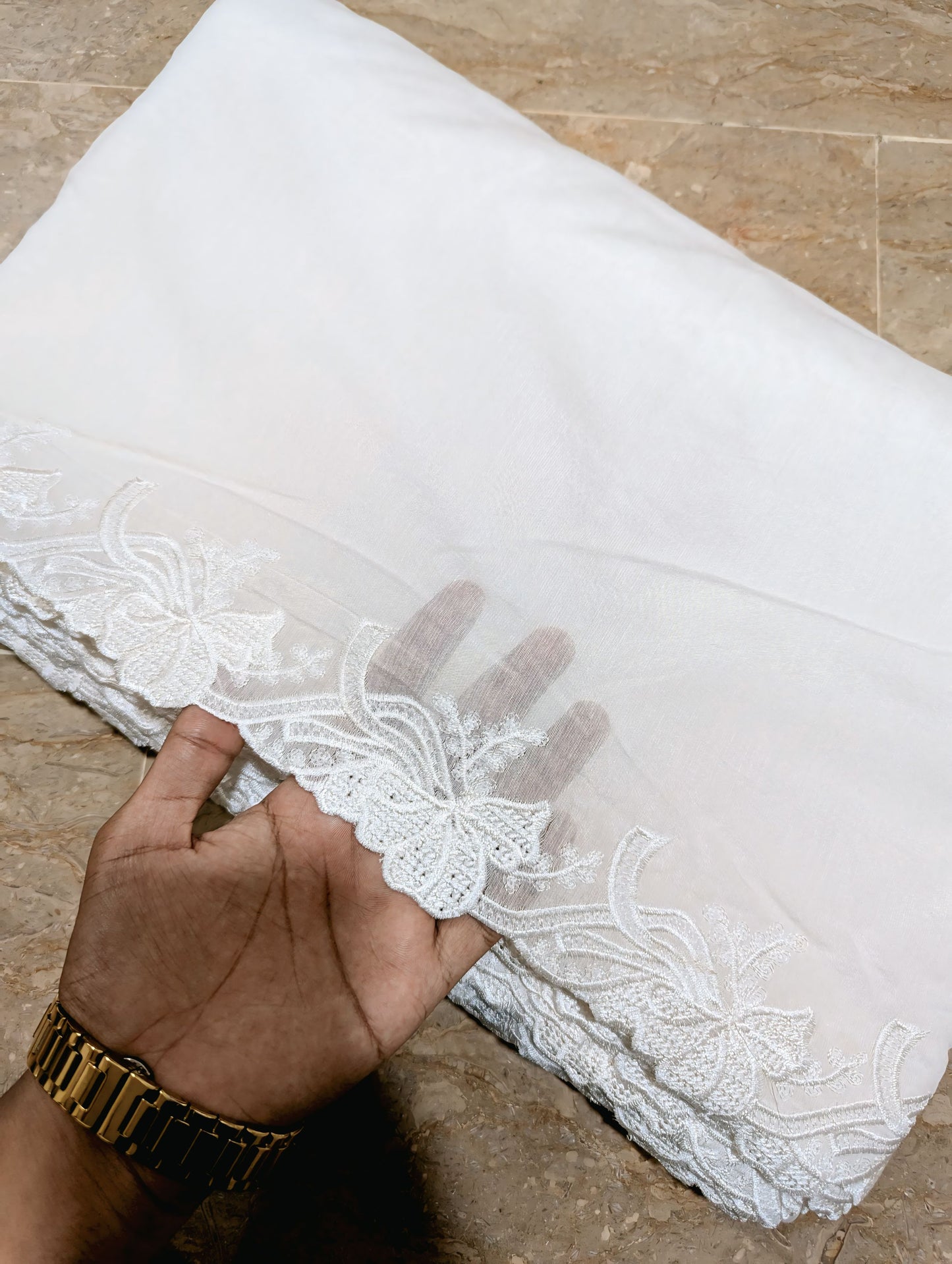 (New) White Voile Lawn Scallop Dupatta with White Viscose Embroidery – Dyeable