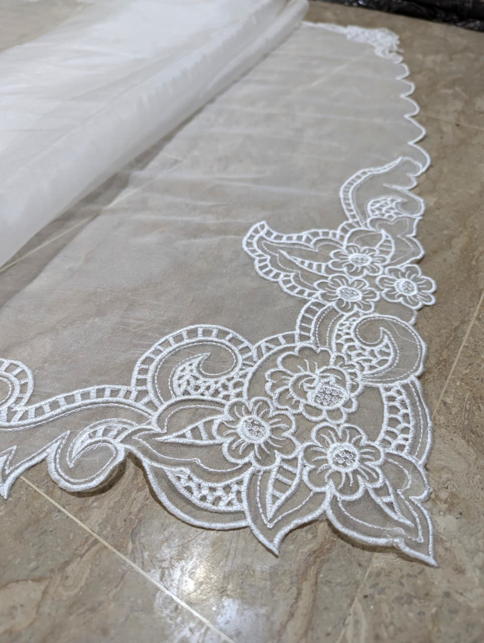 New White Organza 4-Sided Scallop Dupatta with Dyeable White Viscose Embroidery