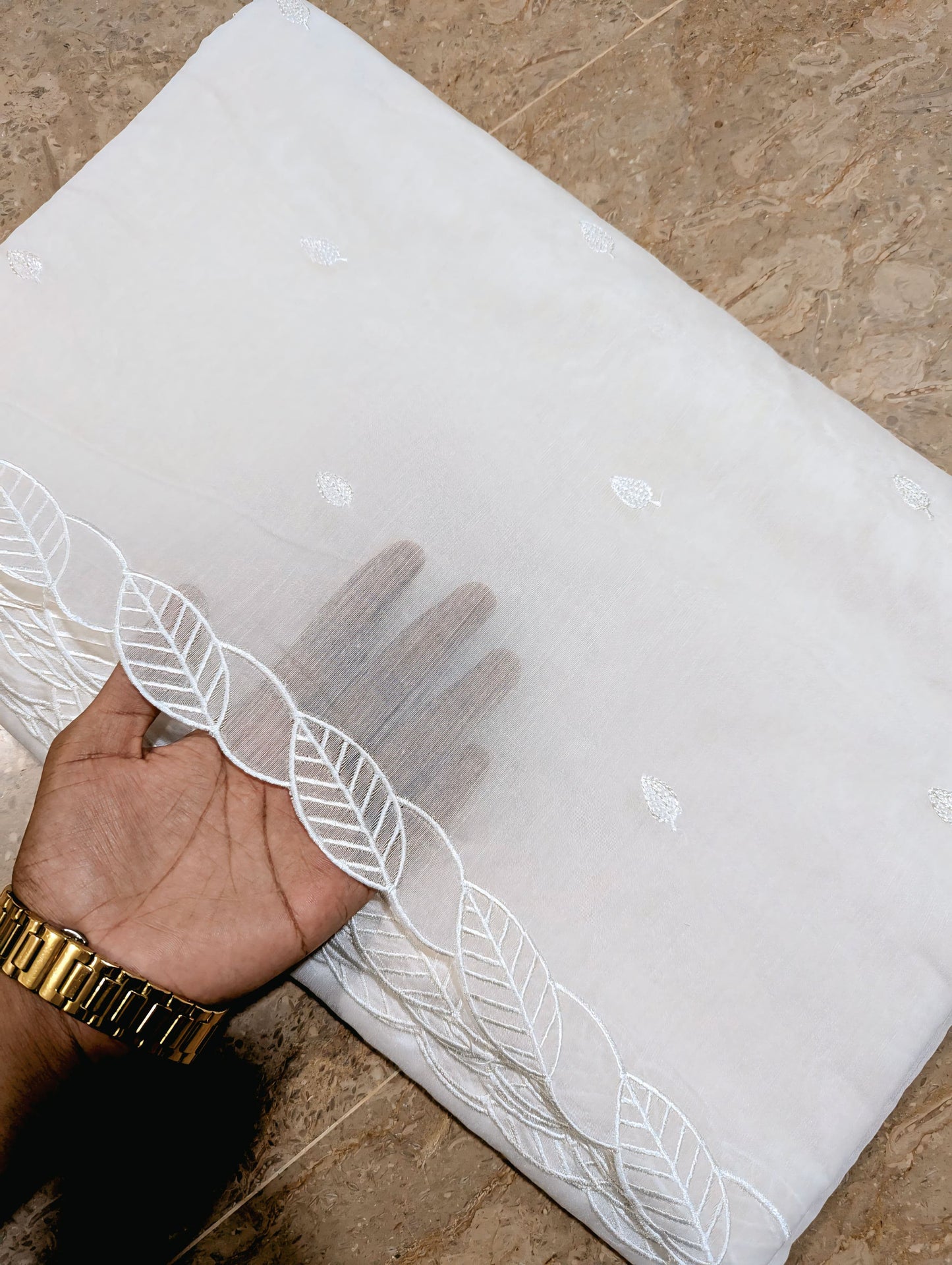 White Voile Lawn Scallop Dupatta with White Viscose Embroidery – Dyeable