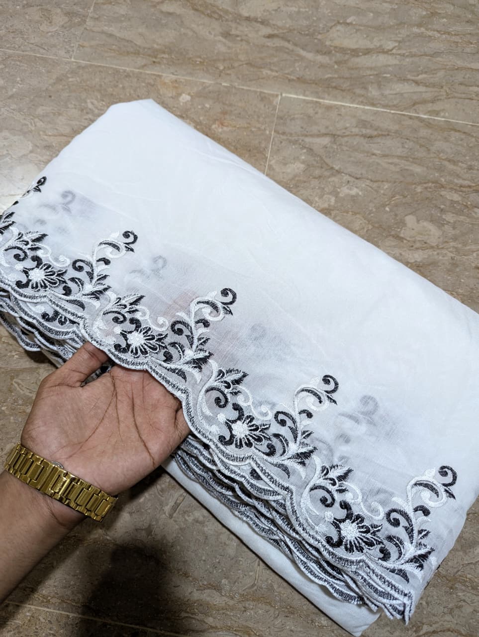 White Voile Lawn Scallop Dupatta with White & Black Two-Tone Embroidery – Dyeable