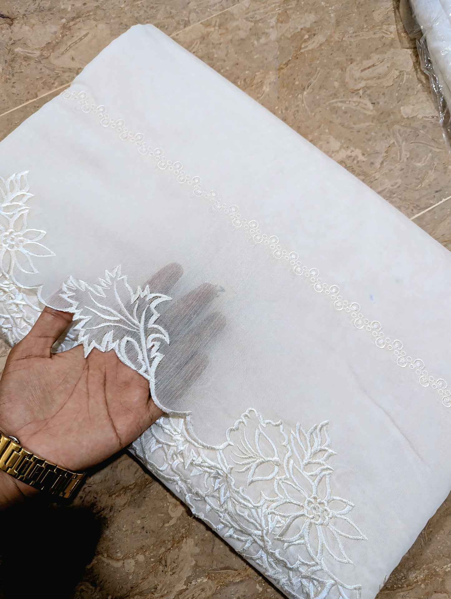 White Voile Lawn Scallop Dupatta with White Viscose Embroidery – Dyeable