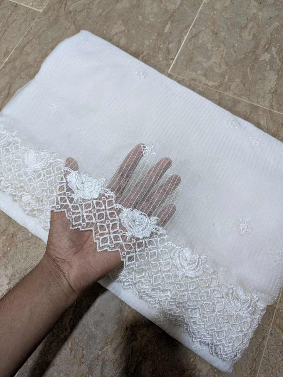 White Organza Scallop Dupatta with Self Lining & White Viscose Embroidery – Dyeable