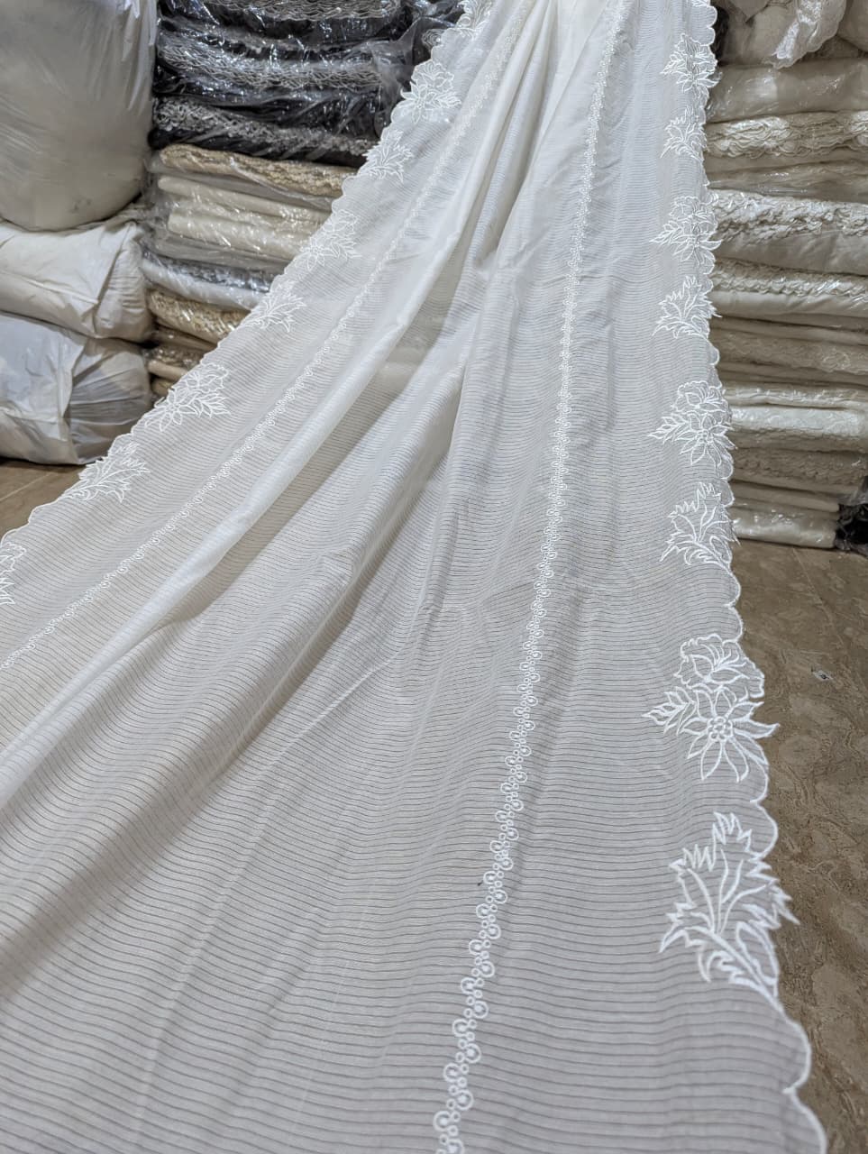 White Self-Lining Voile Lawn Scallop Dupatta with White Viscose Embroidery – Dyeable