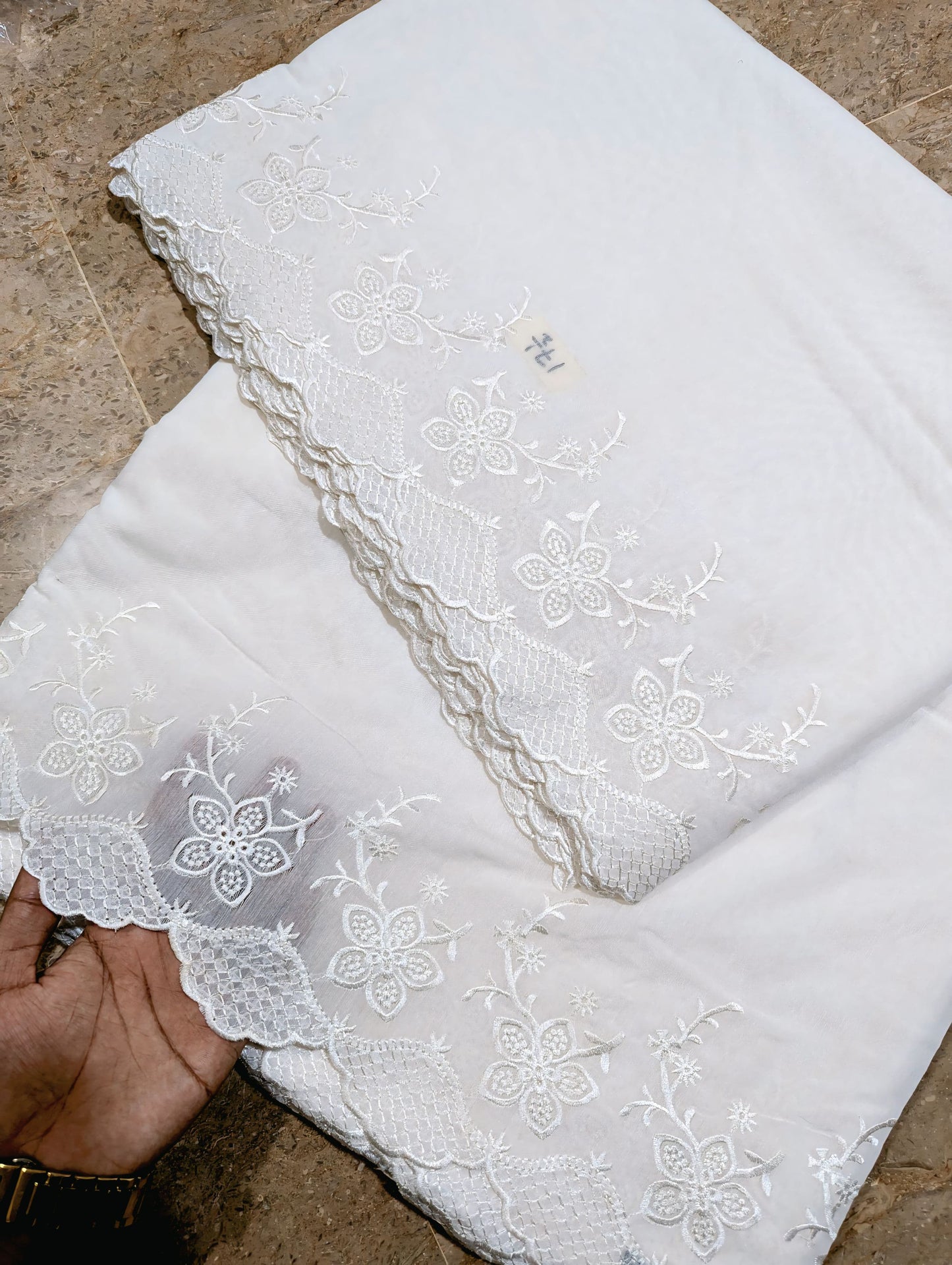 White Voile Lawn Scallop Dupatta with White Viscose Embroidery – Dyeable