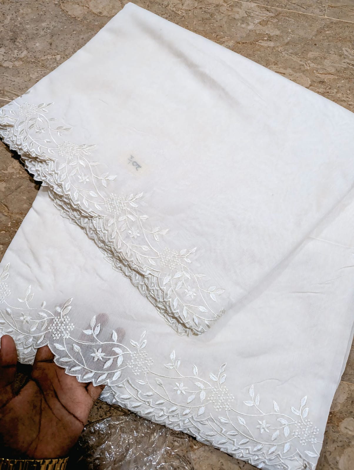 White Voile Lawn Scallop Dupatta with White Viscose Embroidery – Dyeable