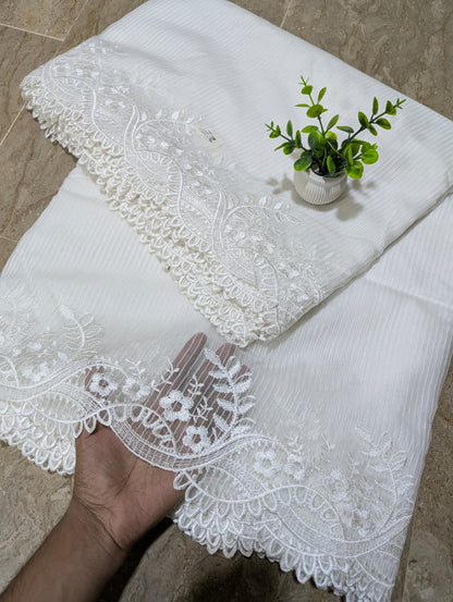 White Organza Scallop Dupatta with Self Lining & White Viscose Embroidery – Dyeable