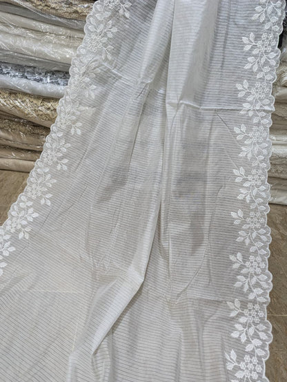 White Self-Lining Voile Lawn Scallop Dupatta with White Viscose Embroidery – Dyeable