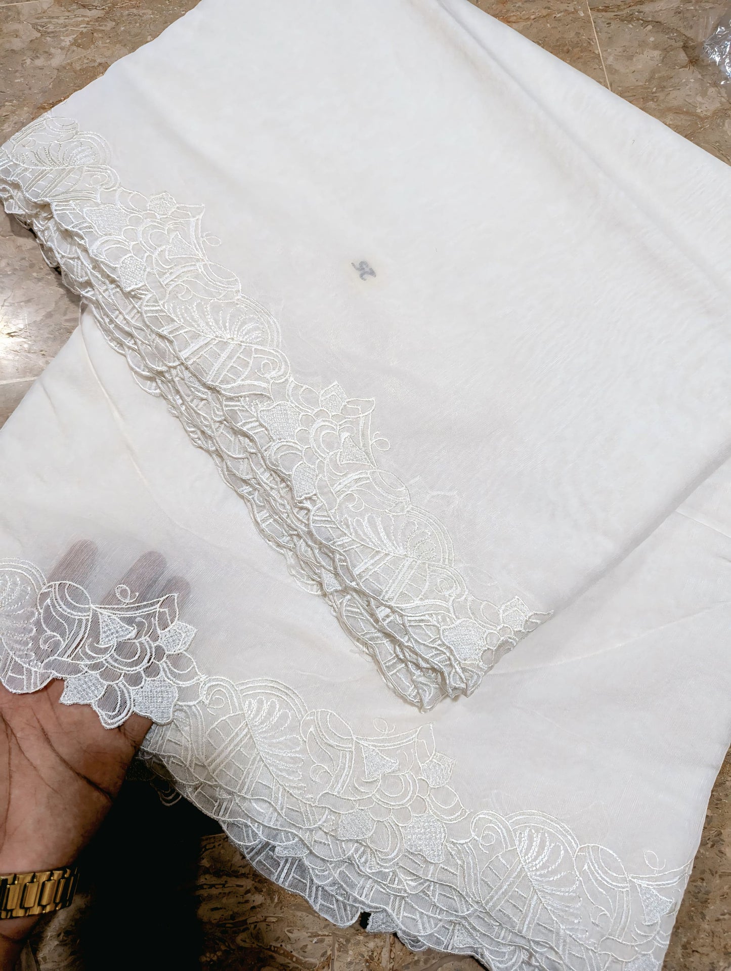 White Voile Lawn Scallop Dupatta with White Viscose Embroidery – Dyeable