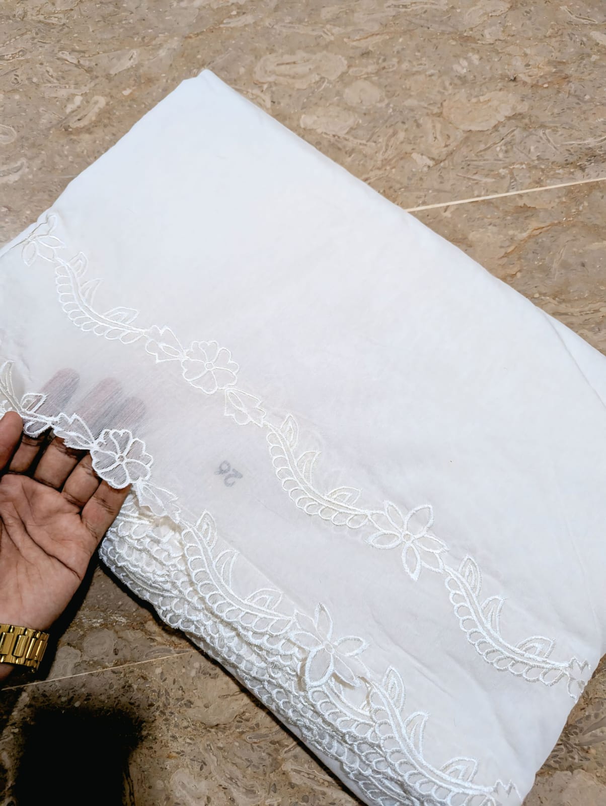 White Voile Lawn Scallop Dupatta with White Viscose Embroidery – Dyeable