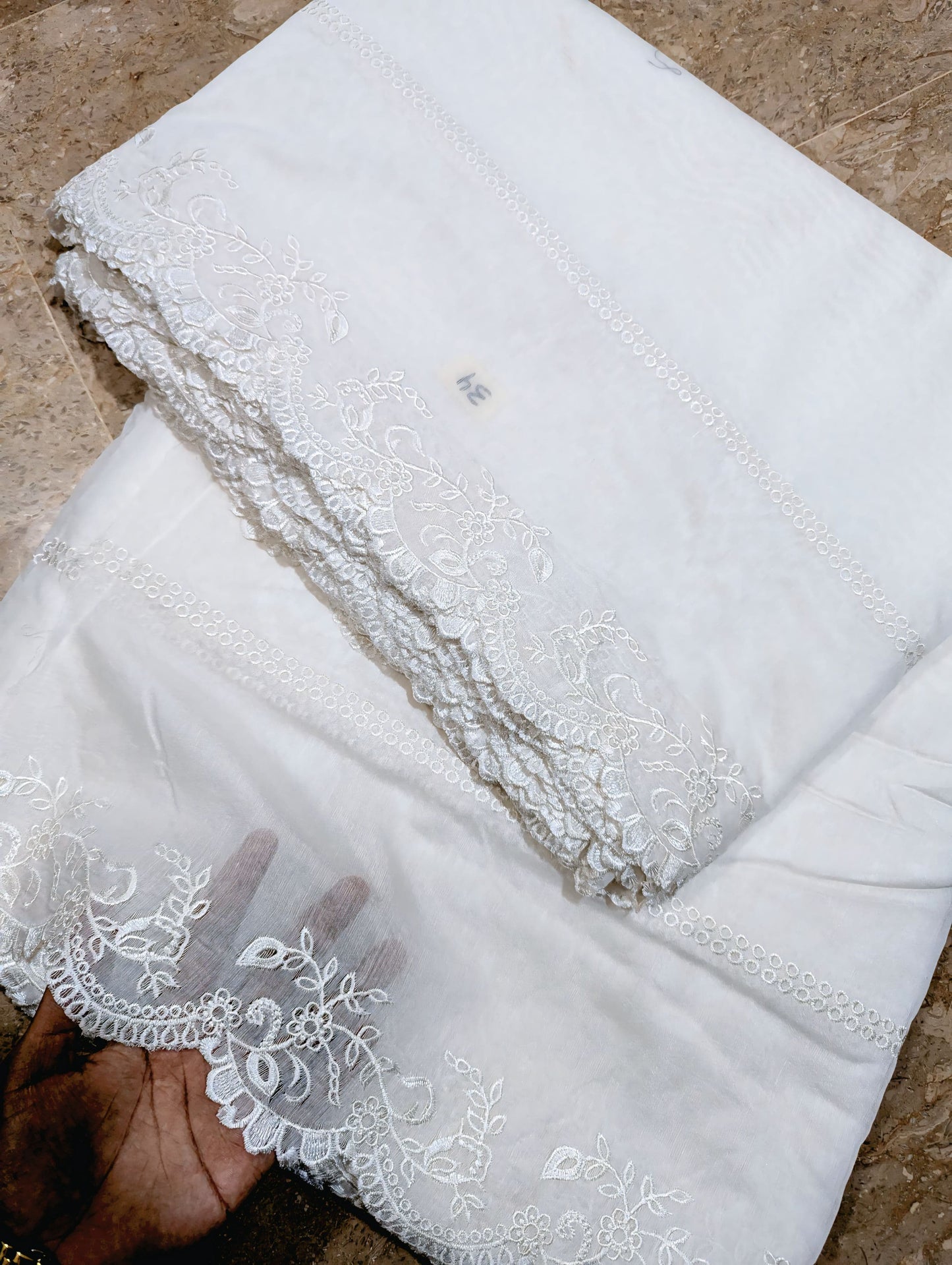 White Voile Lawn Scallop Dupatta with White Viscose Embroidery – Dyeable