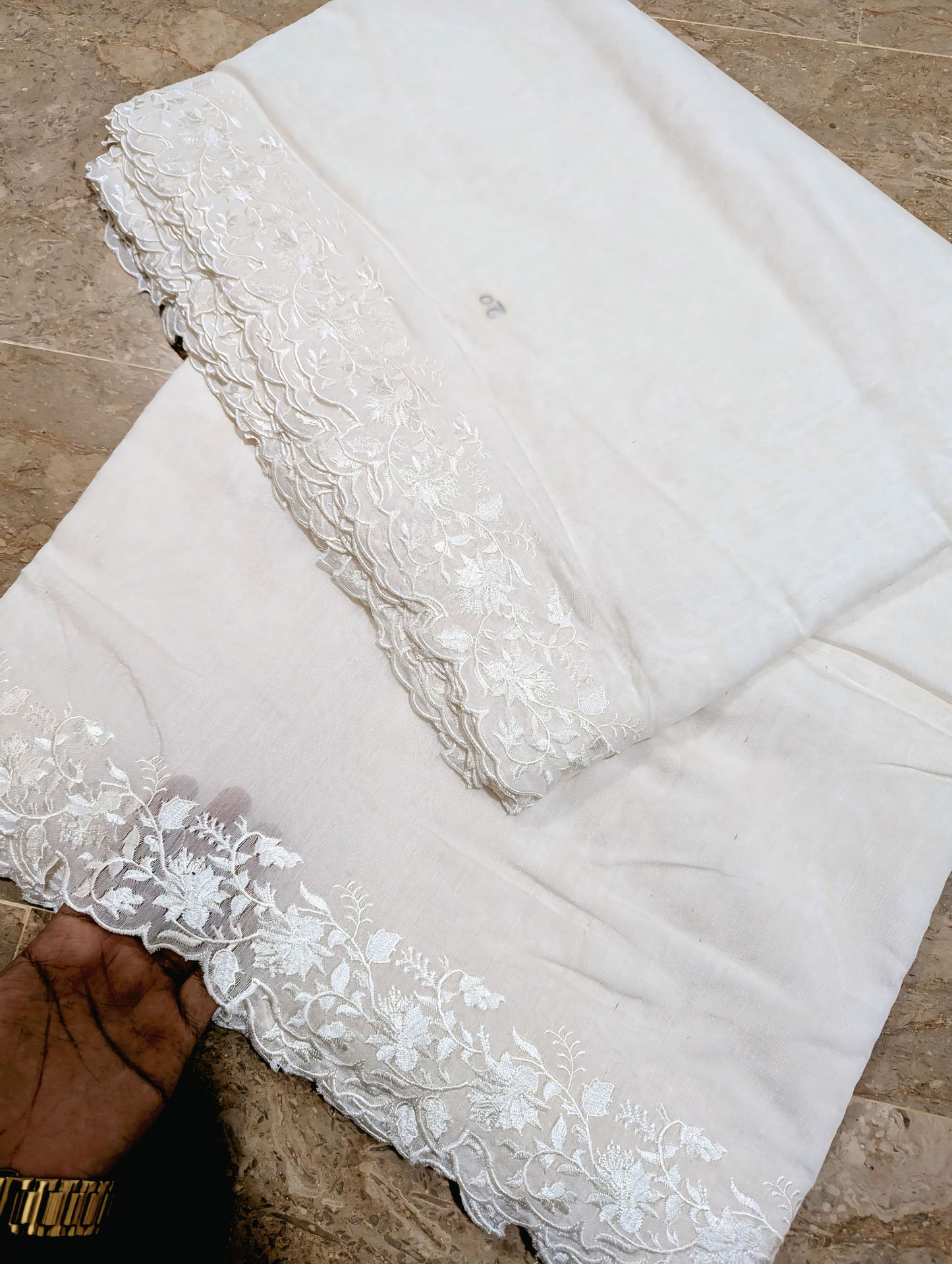 White Voile Lawn Scallop Dupatta with White Viscose Embroidery – Dyeable