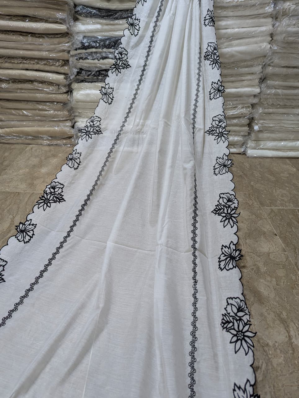 Voile Lawn Scalloped Dupatta with Black Embroidery – (D-206)