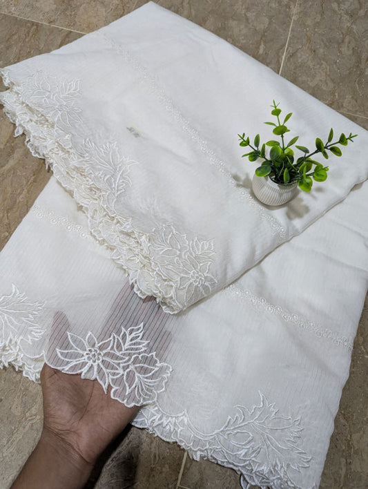 White Self-Lining Voile Lawn Scallop Dupatta with White Viscose Embroidery – Dyeable