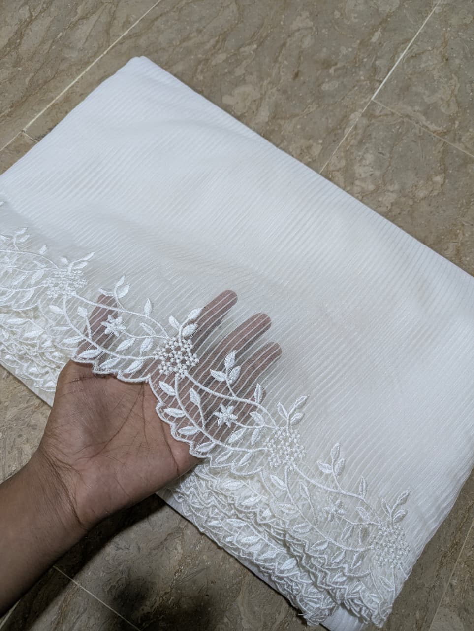 White Organza Scallop Dupatta with Self Lining & White Viscose Embroidery – Dyeable