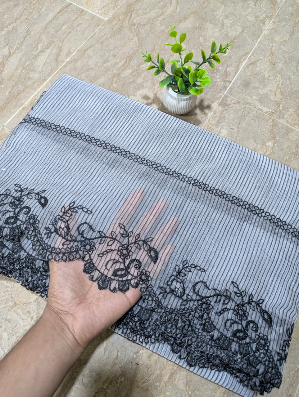 Dyeable White Black Self Lining Organza Scallop Dupatta with Black Embroidery