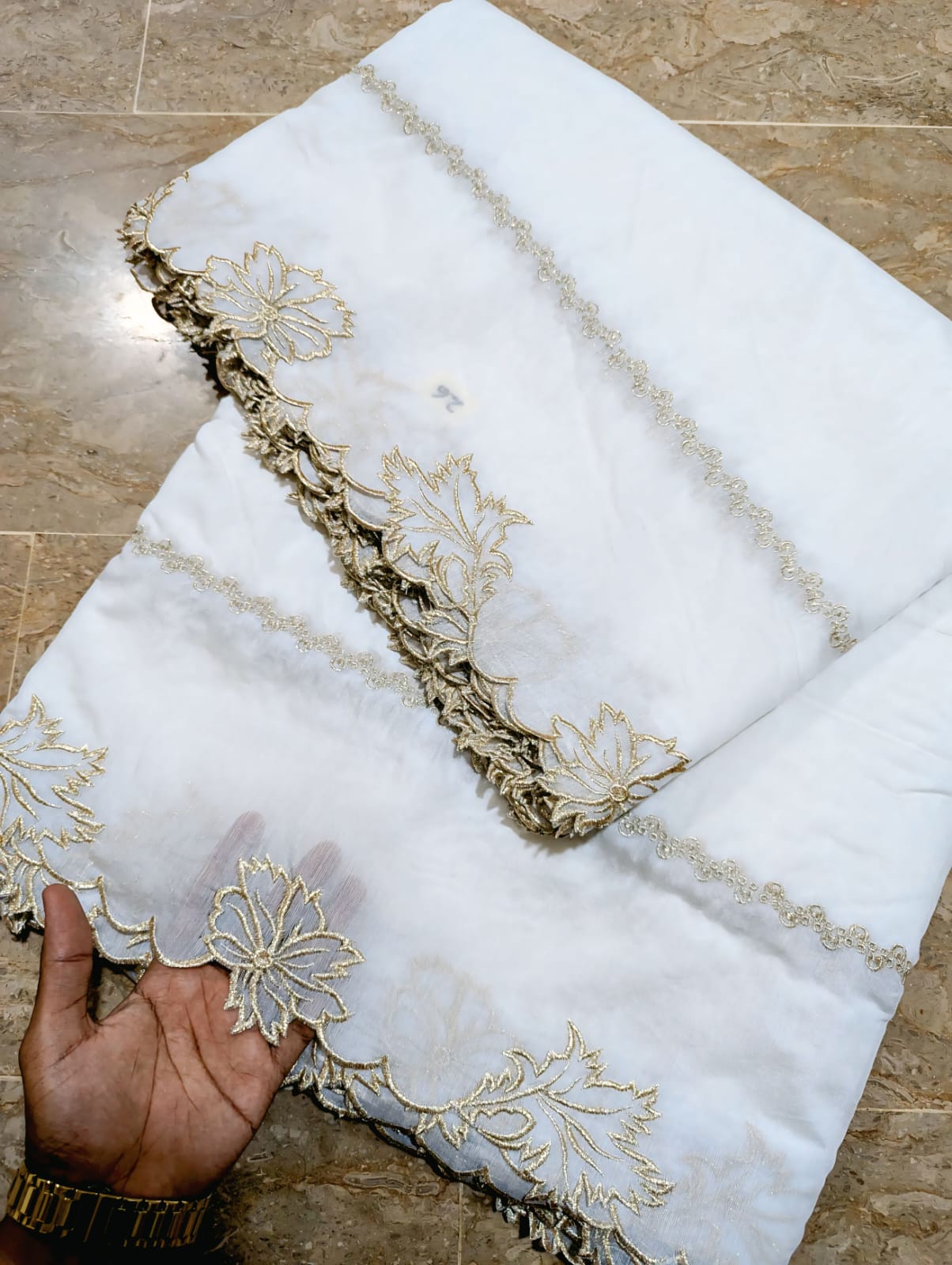 White Voile Lawn Scallop Dupatta with Golden Embroidery – Dyeable