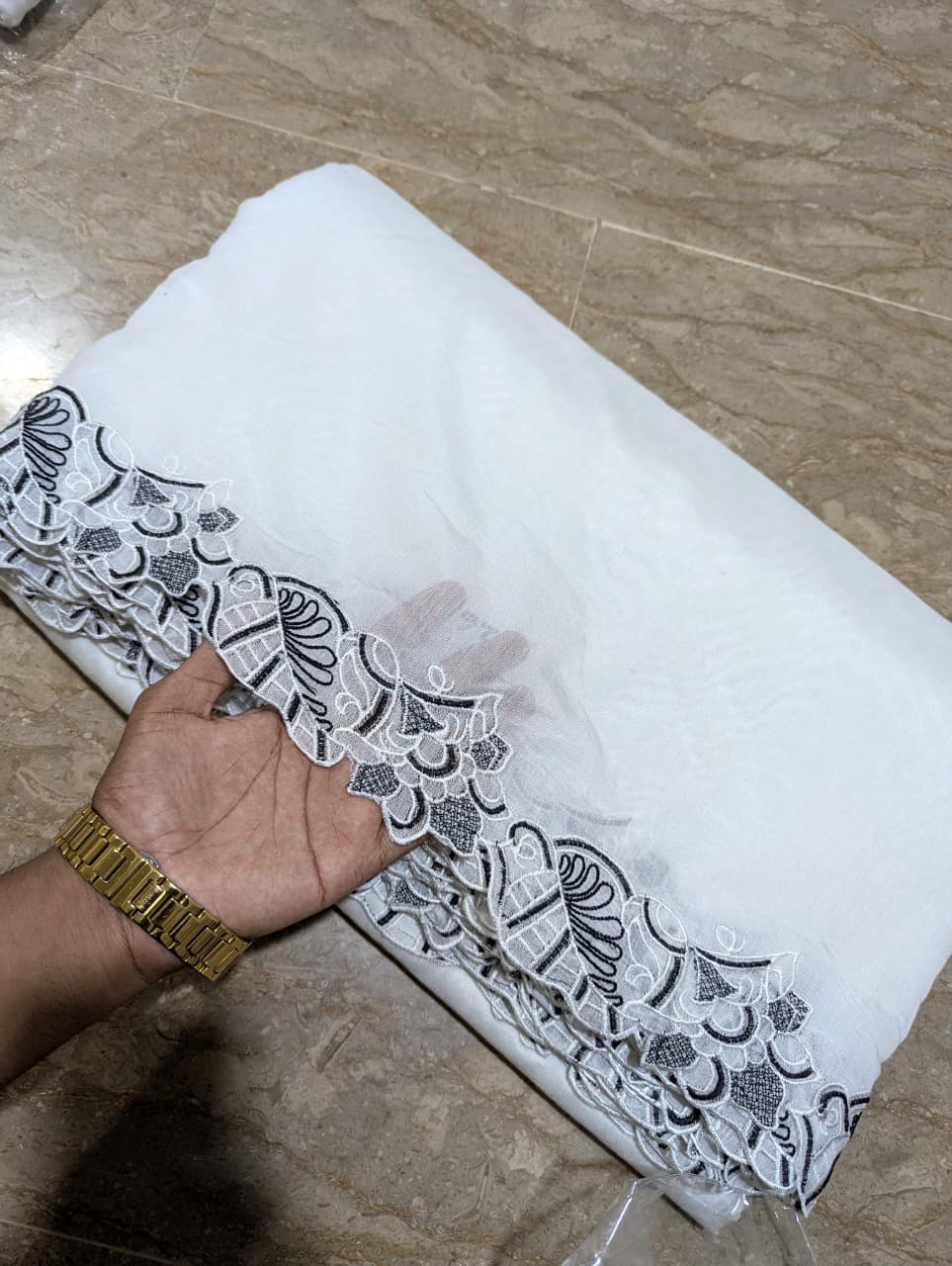 White Voile Lawn Scallop Dupatta with White & Black Two-Tone Embroidery – Dyeable