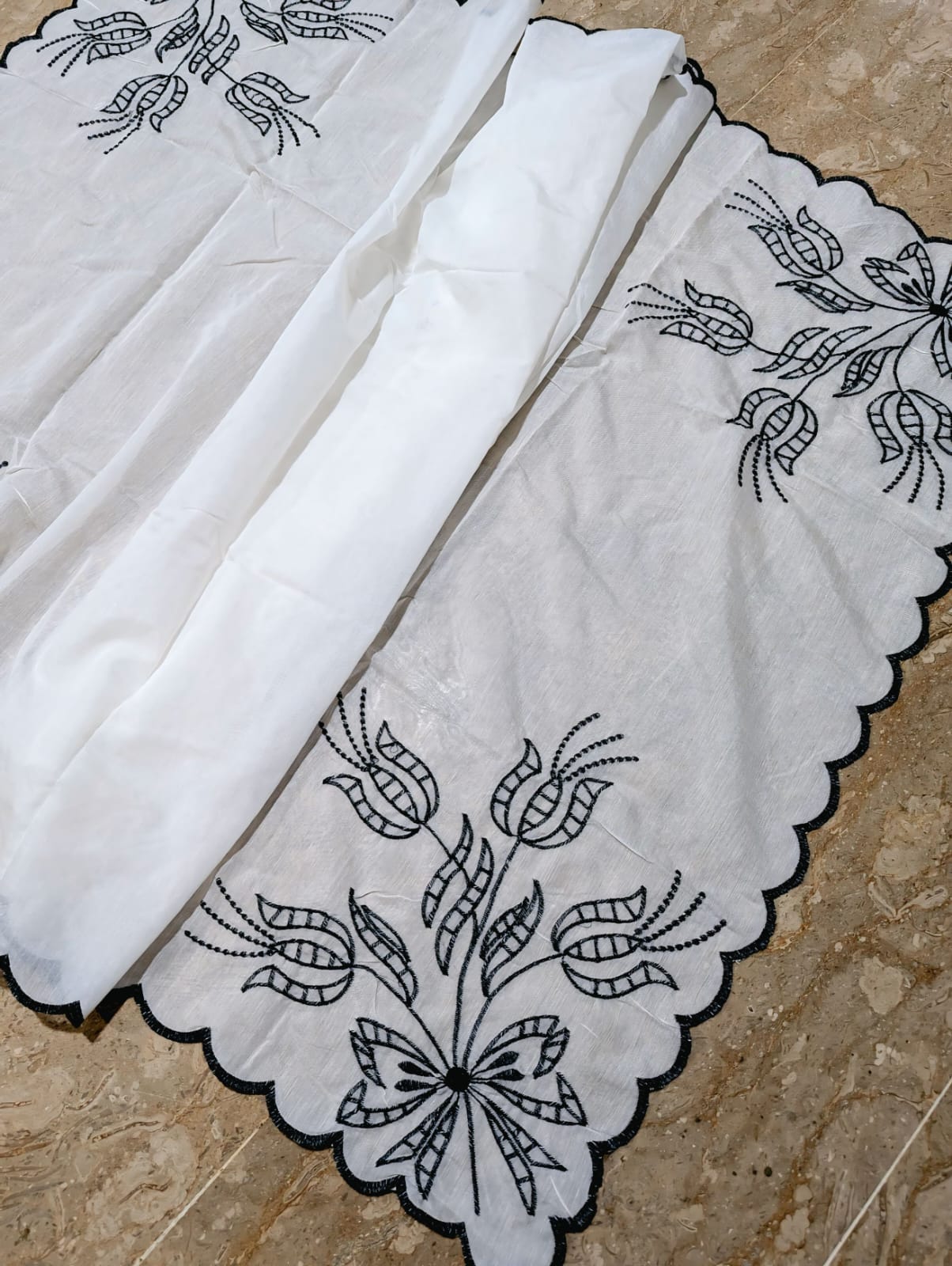 White Voile Lawn 4-Sided Scallop Dupatta with Black Embroidery – Dyeable